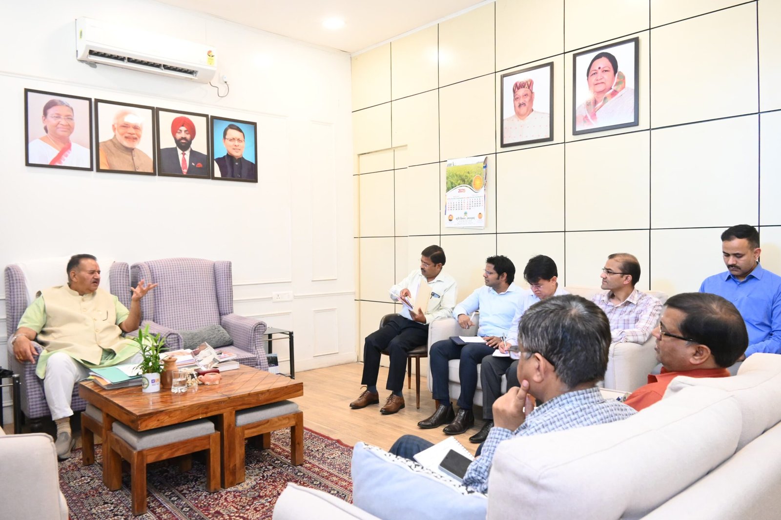 जून में होने वाले कृषि मेले की तैयारियों के लिए कृषि मंत्री ने की समीक्षा बैठक