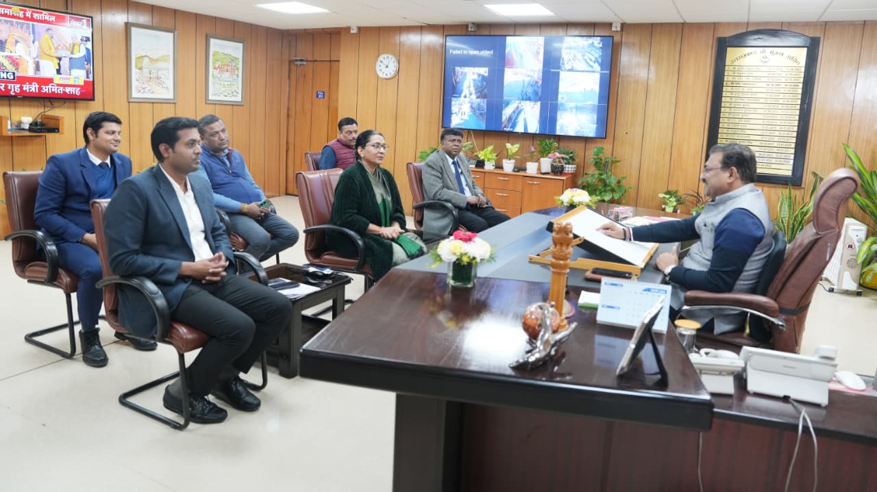 रेलवे परियोजनाओं पर संयुक्त सर्वे और यातायात प्रबंधन के निर्देश