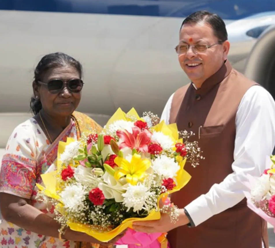 दून पहुंचीं राष्ट्रपति द्रौपदी मुर्मु, आईएमए के पीओपी में होंगी शामिल